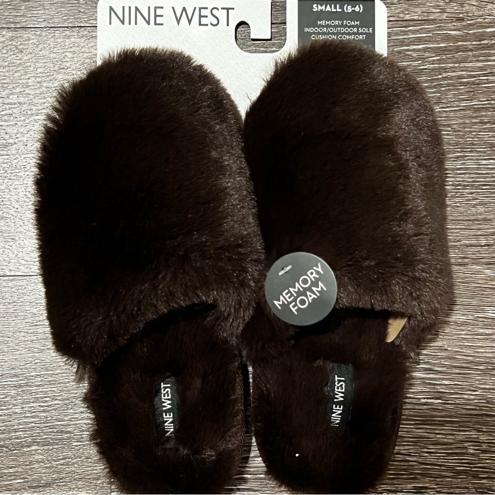 NWT NINE WEST LADIES' MEMORY FOAM SLIPPERS